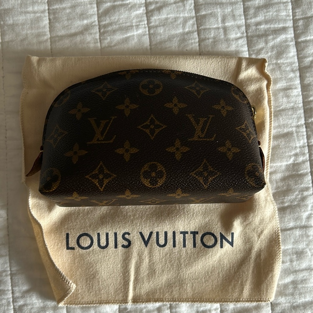 LOUIS VUITTON COSMETIC POUCH M47515